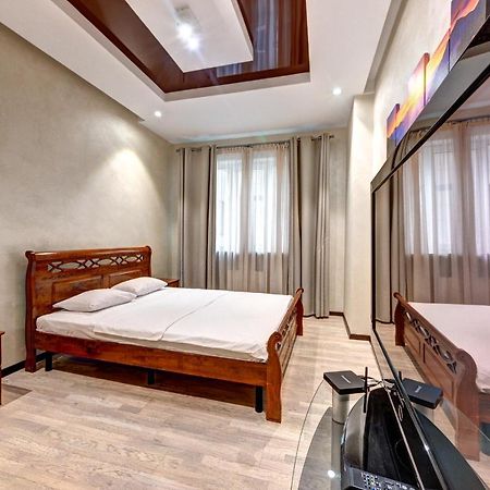Apartments Near Kiev Botanical Garden Ym.Hryshka מראה חיצוני תמונה